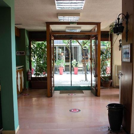 Egnatia Hotel ヨアニナ エクステリア 写真