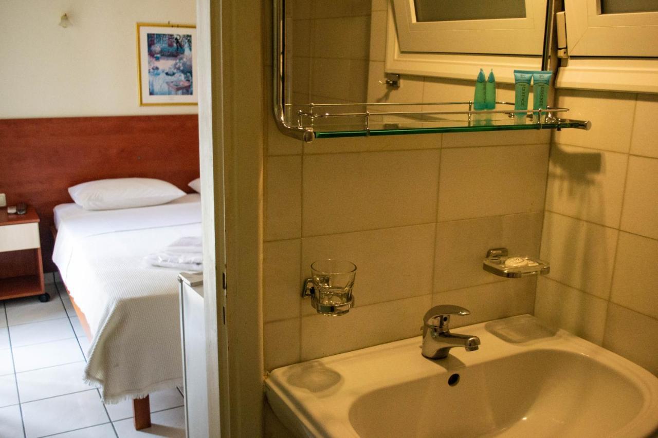 Egnatia Hotel ヨアニナ エクステリア 写真