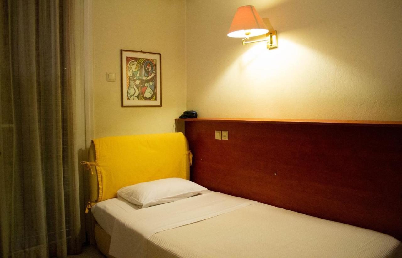 Egnatia Hotel ヨアニナ エクステリア 写真